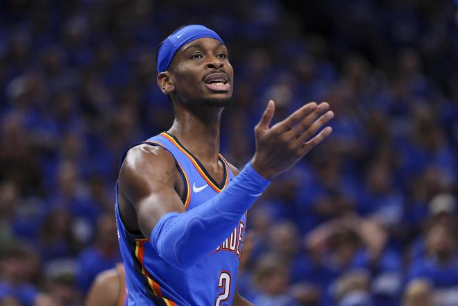 德甲生涯第10次戴帽，凯恩赛后将比赛用球带走收藏