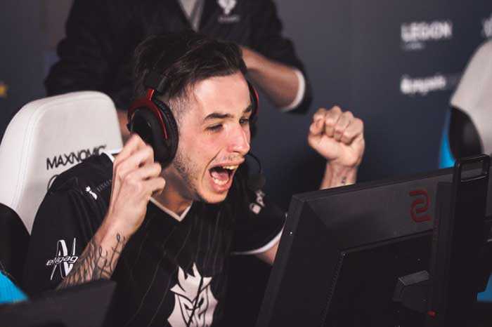 曼联客战狼队首发：库尼亚领衔战旧主、姆伯莫、B费先发