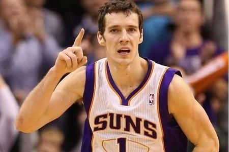 落后23分算啥？约基奇40+9+8教做人，掘金三分雨逆转老鹰，穆雷12助攻才是关键