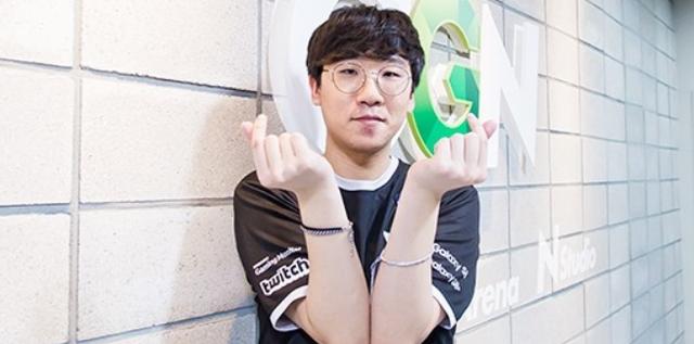 活塞逆转击败开拓者，坎宁安和邓罗关键表现助力取胜，展现强大韧性。